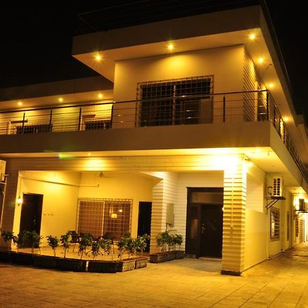 Reina Boutique Hotel - G6/3 Islamabad Buitenkant foto